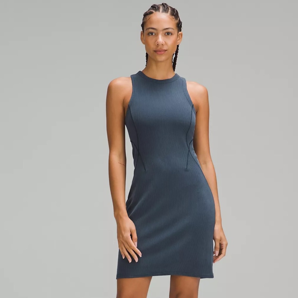 Lululemon slimfit dress